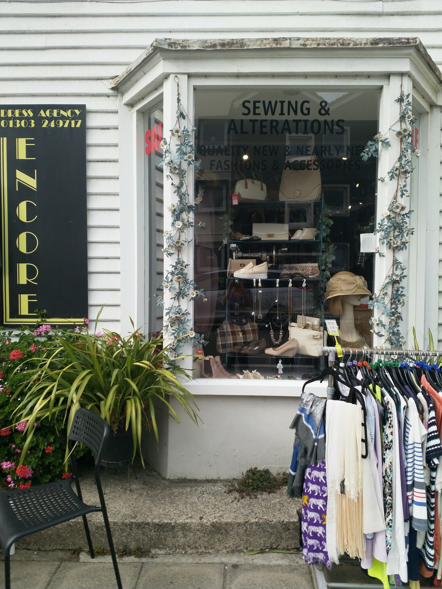 Vintage Ladies clothing Shop - Encore Dress Agency - Sandgate