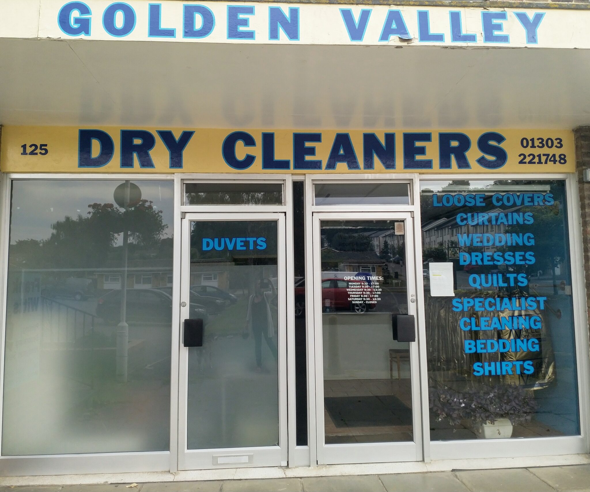 Cleaning Golden Valley Dry Cleaning Sandgate